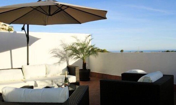 Benahavis Apartment | Golf apartment roof terrace