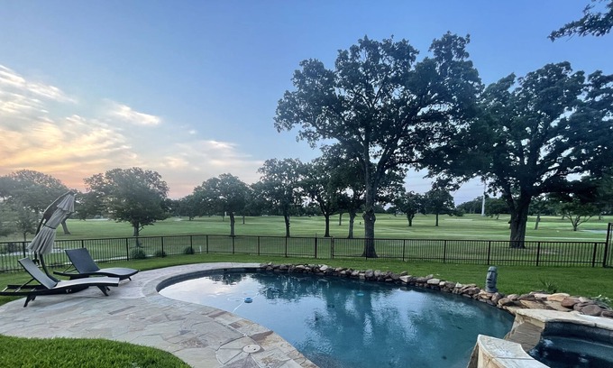 Corinth House | Golf Course House w/ pool & hot tub