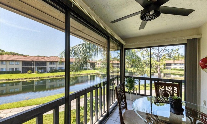 The Meadows Condo | Golf Course View Vacation Oasis in The Meadows