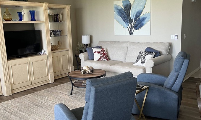 Heritage Palms Condo | Golfer’s Dream! Two 18 hole Championship Golf Coursesn