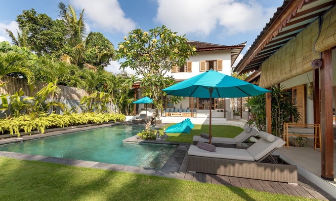 Babakan Villa | Gorgeous 5BR Villa, Canggu - 7Min Drive To Splash Waterpark Bali! W/Pool!