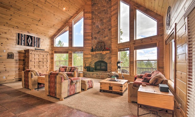 Long Valley Junction Cabin | Gorgeous Alton Cabin w/Deck + Mountain Views