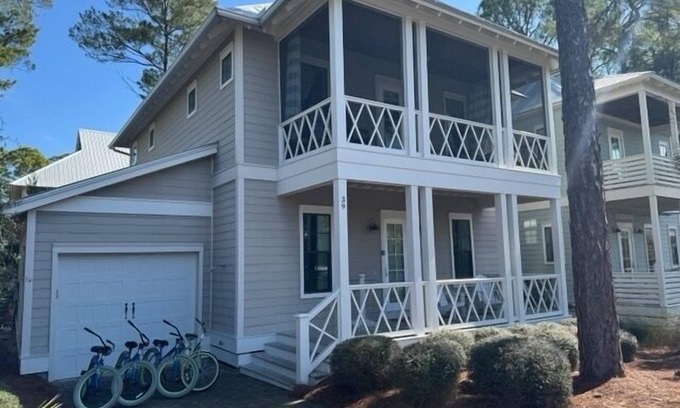 Lakeside at Blue Mountain Beach House | Gorgeous coastal home with plenty of space and easy beach access