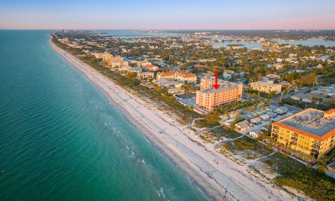 Indian Rocks Beach Condo | Gorgeous GULF FRONT, 3BR/2BA - Water Views From Every Room- NO HURRICANE DAMAGE