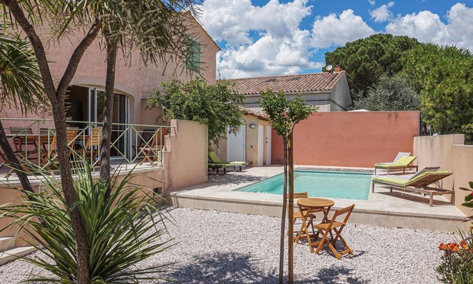 Creissan House | Gorgeous home in Creissan with WiFi
