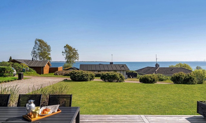 Bøjden House | Gorgeous home in Faaborg with kitchen