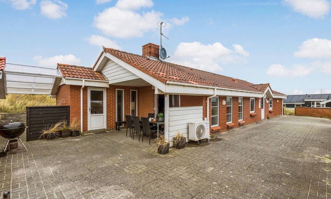 Hvide Sande House | Gorgeous home in Hvide Sande with sauna