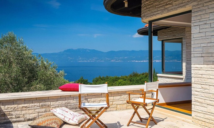 Zurkovo House | Gorgeous home in Kostrena