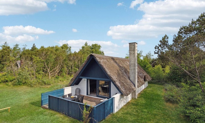 Houstrup House | Gorgeous home in Nørre Nebel with WiFi