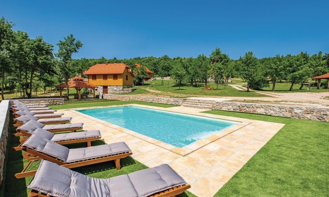 Perusic House | Gorgeous home in Perusic with WiFi