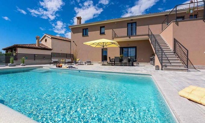 Dracevac House | Gorgeous home in Porec