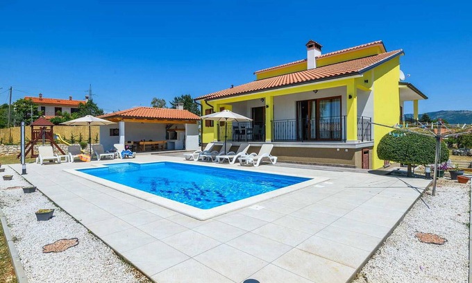 Nedescina House | Gorgeous home in Rabac with WiFi
