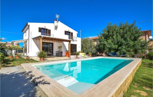 Belmonte Mezzagno House | Gorgeous Home In Trabia With Wifi