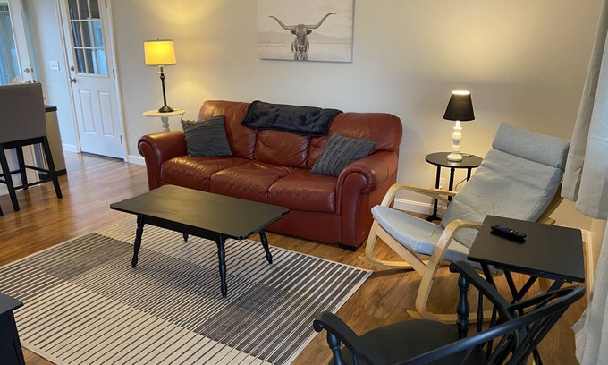 New North End House | Gorgeous house with privacy fence