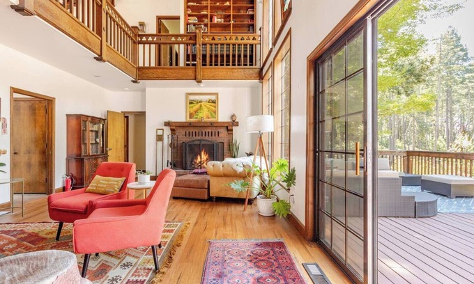 Angwin Villa | Gorgeous Napa estate 15 mins to St Helena surrounded by vineyards. Permit 138485