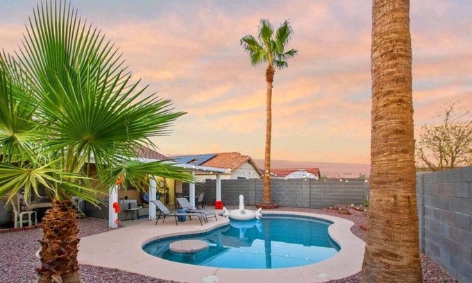 East Mesa House | GORGEOUS OASIS! 3BR 2 BA Full House W/Heated Pool