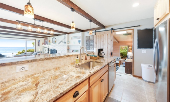 Seal Rock House | Gorgeous oceanfront retreat w/ marvelous ocean views & beach access