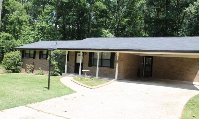 Douglasville House | Gorgeous Private Getaway