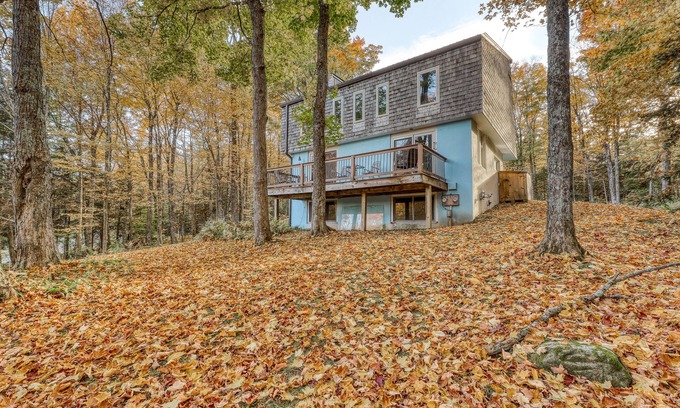 North Troy House | Gorgeous, secluded home with private deck & WiFi