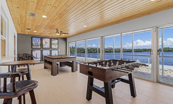 Saint James City House | Gorgeous & Spacious 3/3.5, Incredible Water Views! Sleeps 9!