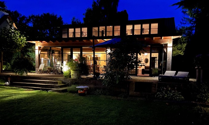 Blaricum Villa | Gorgeous villa steps to romantic historic village full services and shops