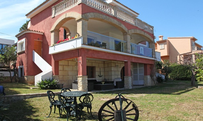 Palmanova House | Gorgeous villa with superb sea views close to the beach