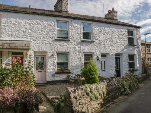 Kendal House | Gosling Cottage