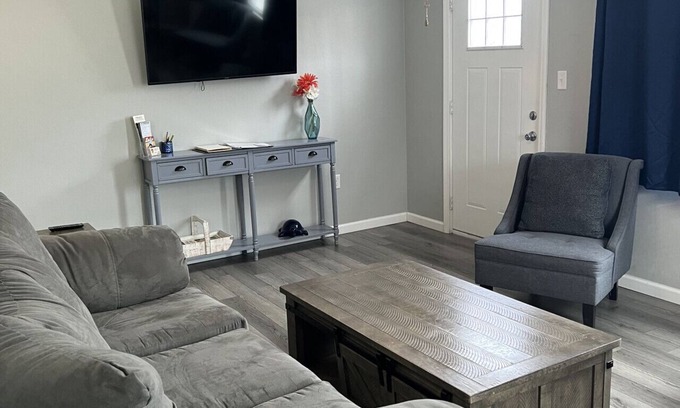 Geneva-on-the-Lake House | GOTL Coastal Cottage- Sunset Vacation Rentals