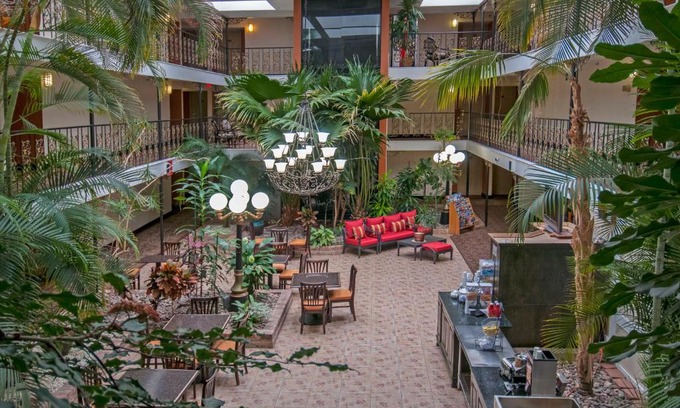 Central Oklahoma City Hotel | Governors Suites Hotel Oklahoma City Airport Area