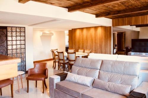 Dutra Apartment | GramadoSuites 4quartos ambientesClimatizados Lareira Churrasqueira