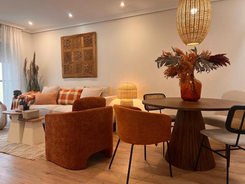 Old Town Apartment | GRAN TEATRO FALLA SUITES by ApartmentsinCadiz