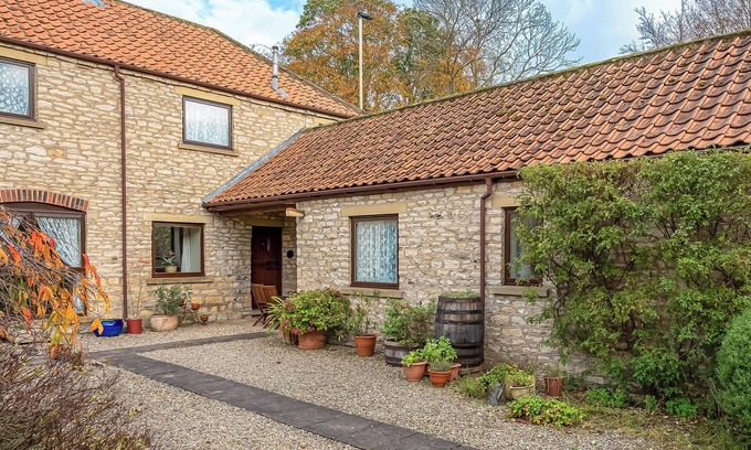 Pickering Cottage | Granary Cottage - UK49961