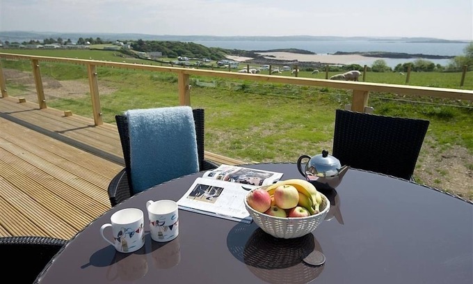 Castle Douglas Cottage | Granary Lodge - a lodge that sleeps 6 guests in 3 bedrooms