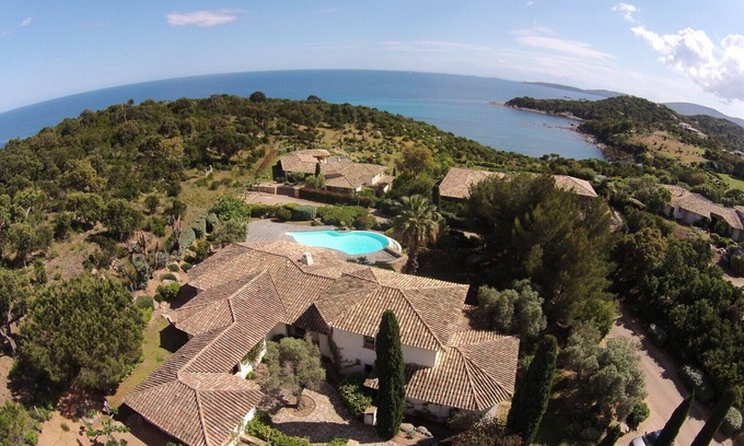 Sainte-Lucie-de-Porto-Vecchio Villa | Grand Calme et Environnement de Maquis Avec vue mer Plage du Domaine à 100m