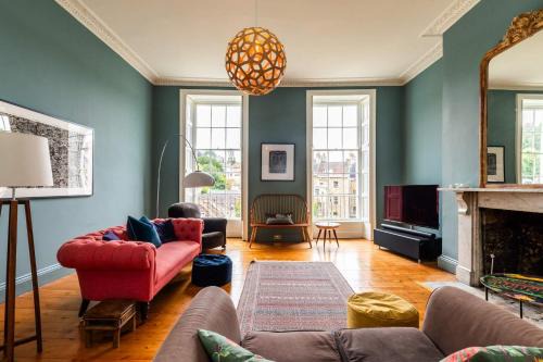 Bath House | Grand Georgian Townhouse with Garden