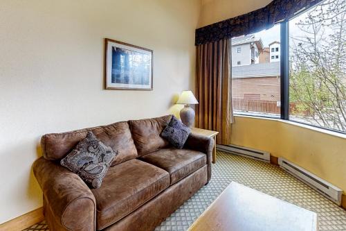 Crested Butte Hotel | Grand Lodge #151