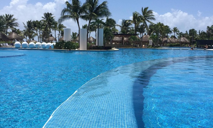 Downtown Cancun Villa | Grand Luxxe 1 Bedroom 6 People Private Pool On Balcony Free WiFi