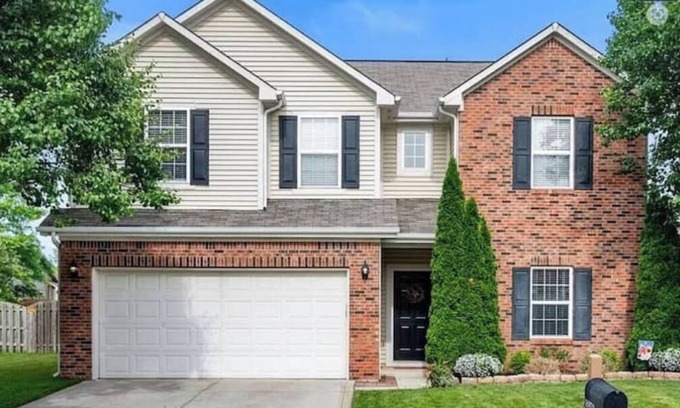 Westfield House | Grand Park minutes away sleeps 13