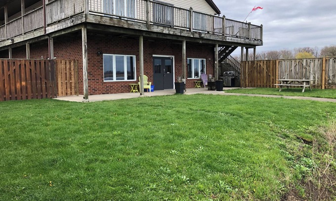 Dunnville House | Grand River Sunsets n