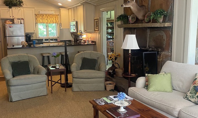 Lakemont House | Grand Times on Lake Rabun