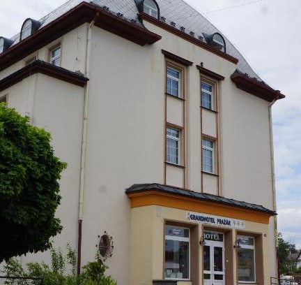 Novy Bor Hotel | Grandhotel Pražák