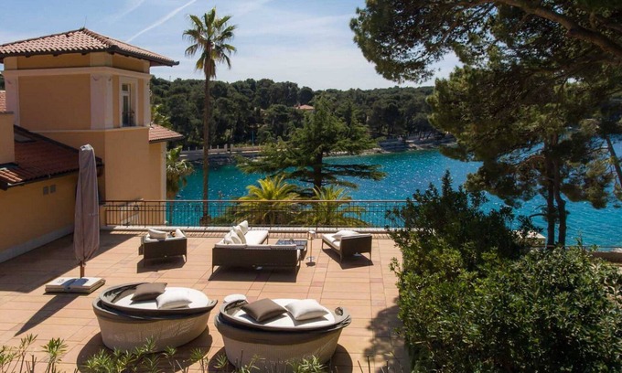 Cove Murtar Villa | Grandiose Mali Losinj Villa | Villa Venera | 8 Bedrooms | Beach front