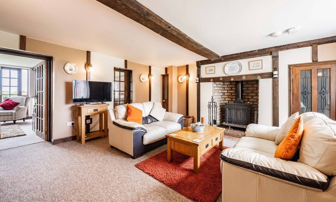 Norwich Other | Grange Farm House | Large Farm House in the Norfolk Countryside!
