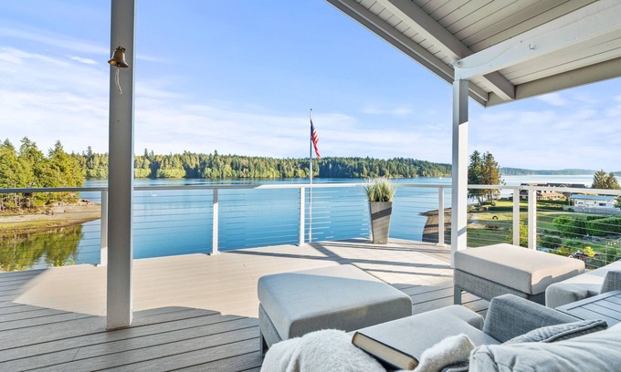 Grapeview House | Grapeview- Luxury Waterfront Home w/Hot Tub
