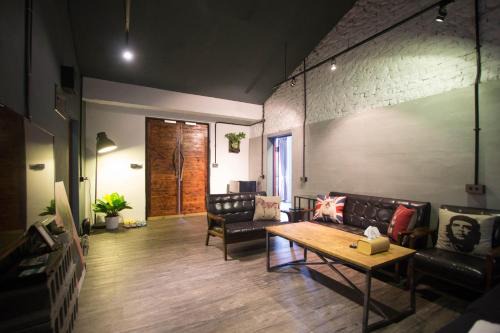 Eluan House | Grass Villa