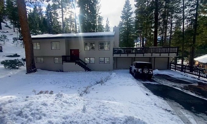 Tahoe Village House | Gre3/4 mi. from HEAVENLY NV LIFTS!nCasinos & Event Ctr.-3 mi.! Sleeps 12