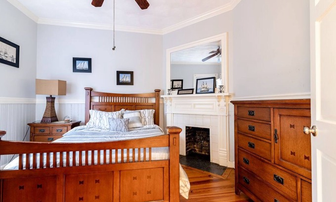 Dixon Park Condo | Great Downtown Condo With Pool!