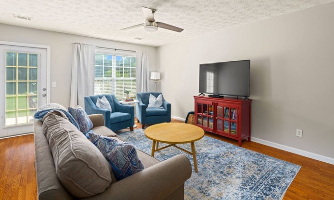 Auburn Condo | Great Location! Campus 2 MI, Tiger Town 8 MI, JordanHare 2.2 MI RTJ Golf 8.4 MI