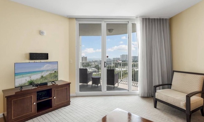 Indian Bayou Condo | Great rates~Ocean view condo~near beach~Palms of Destin resort unit 21014 jr 2BR