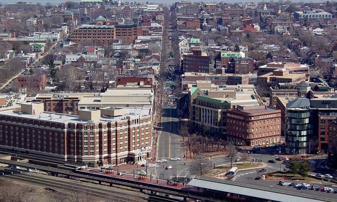 Alexandria West House | Great Relaxing Stay! 3 Pet-Friendly Units, Pool, Onsite Restaurant, Bar